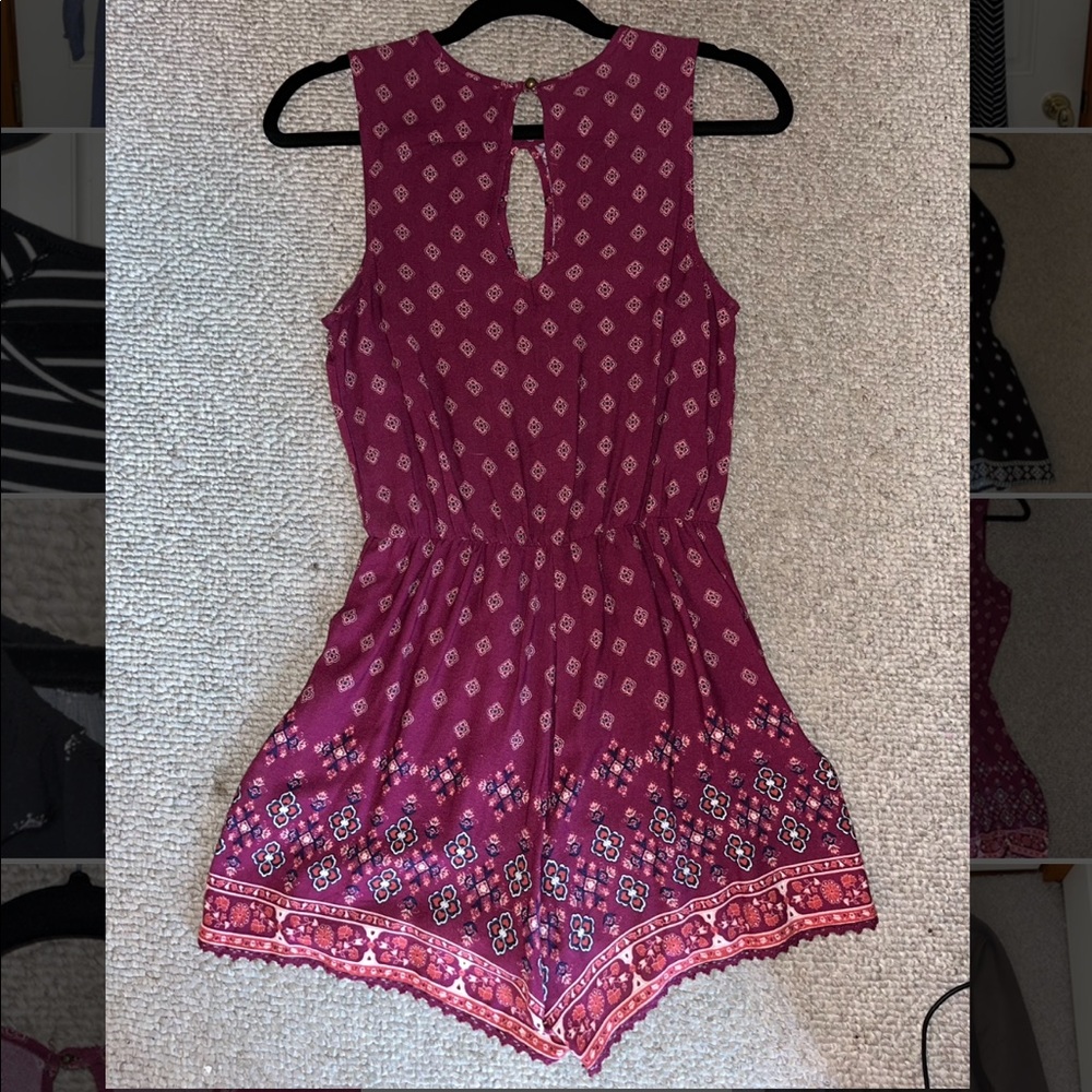 Patterned Romper - Picture 3 of 3